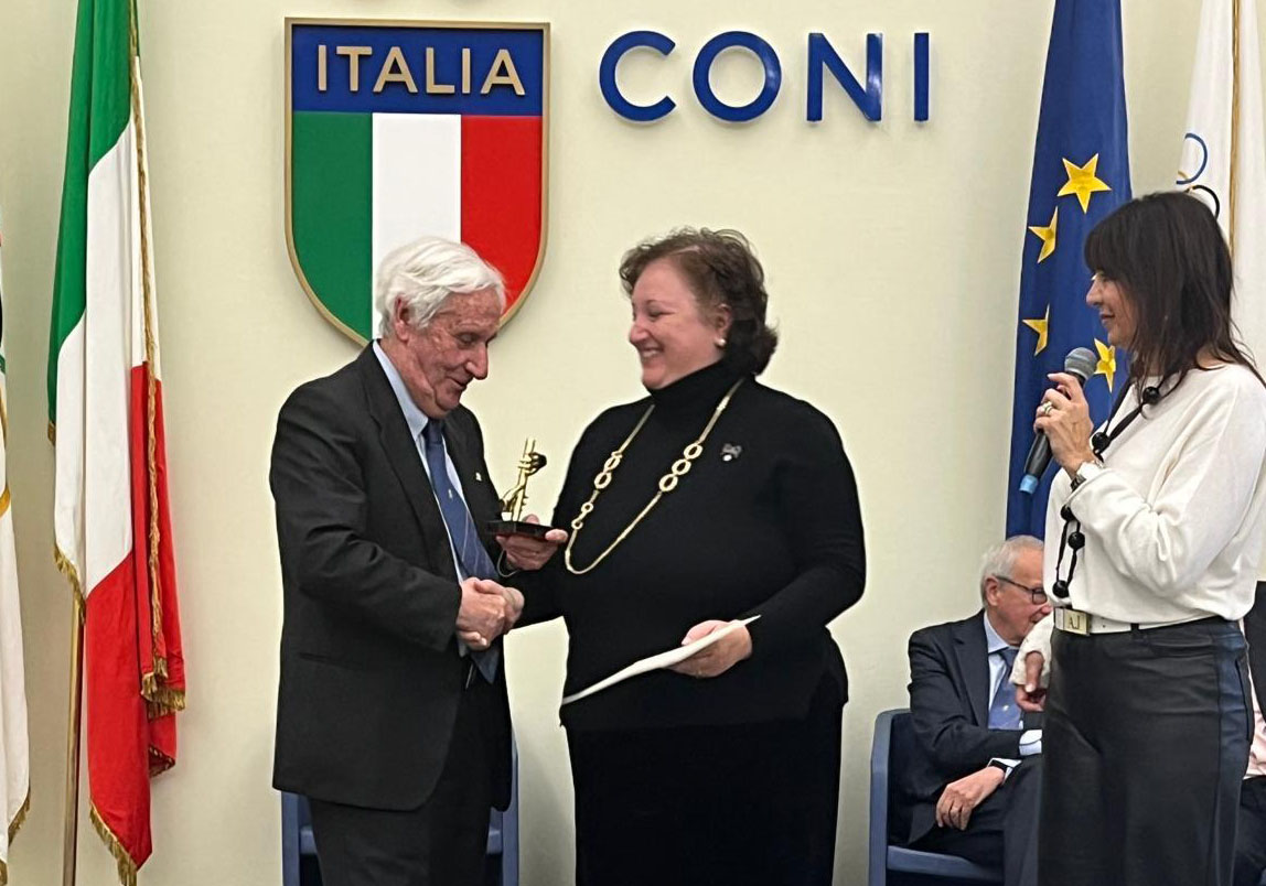 Scopri di più sull'articolo Festeggiati i 70 anni dell’U.N.V.S. a Roma e premiata la segretaria UNVS Parma